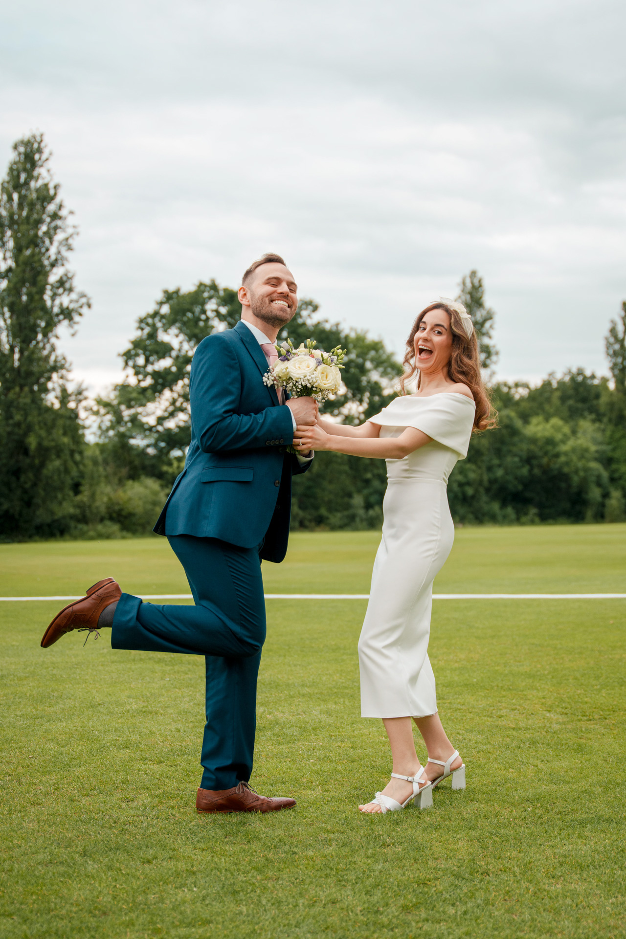 Unposed wedding moment, London wedding photographer